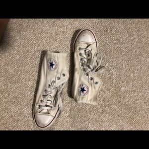 Distressed Vintage High Top Converse